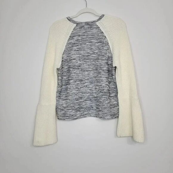 Anthropologie Dolan | Raglan Bell Sleeve Sweater M - Picture 4 of 9